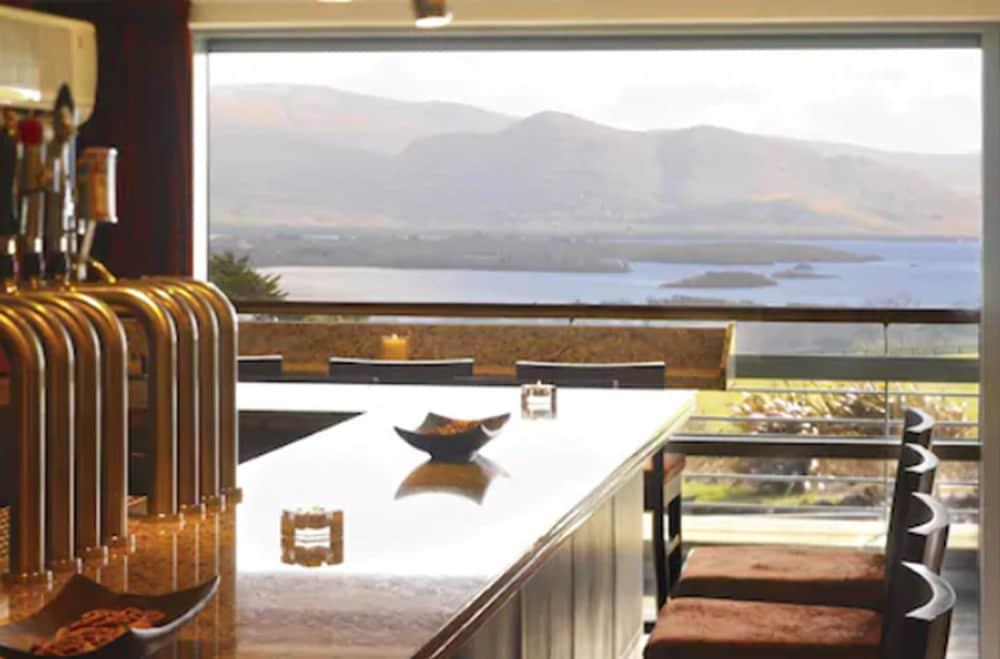 Aghadoe Heights Hotel & Spa Killarney Eksteriør billede The bar at the 1887