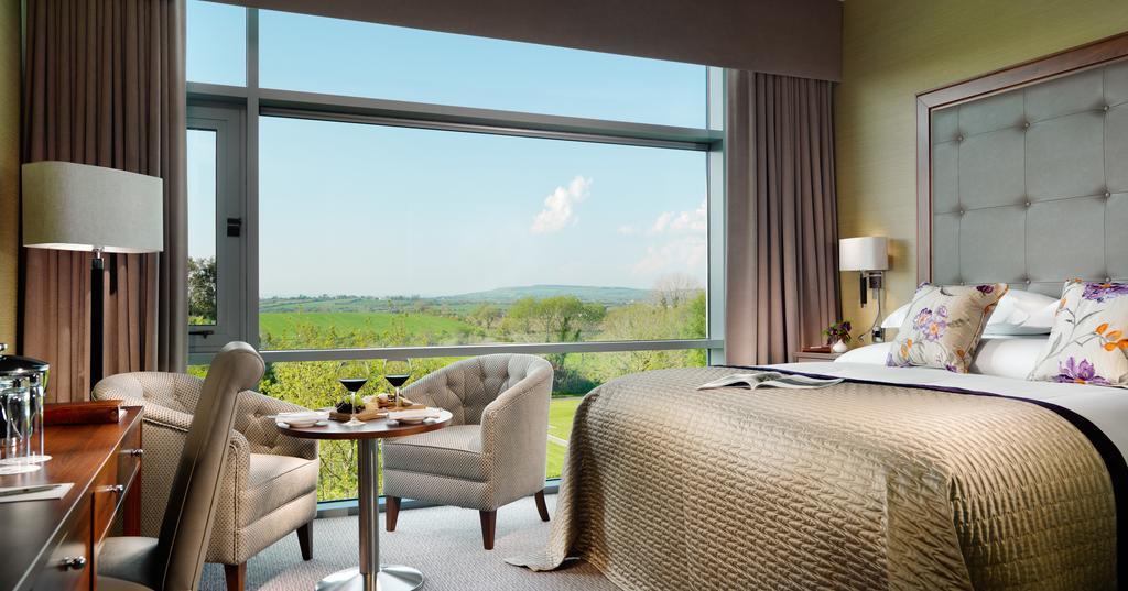 Aghadoe Heights Hotel & Spa Killarney Eksteriør billede A room at the hotel